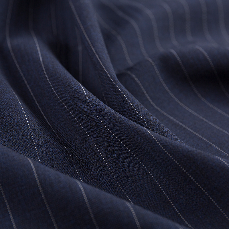 Fritid Silke Rayon smalstripet stoff